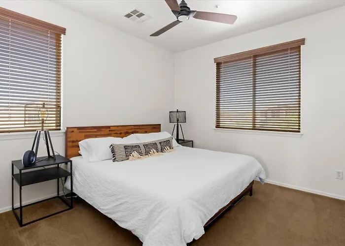 Holiday home 4br Heated Pool Estrella Mountain House