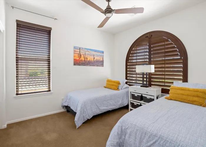 Holiday home 4br Heated Pool Estrella Mountain House